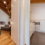 Luxury Lakefront Maisonette Лезено