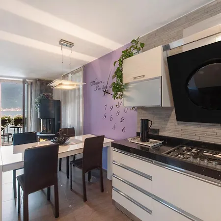 Apartment Luxury Lakefront Maisonette