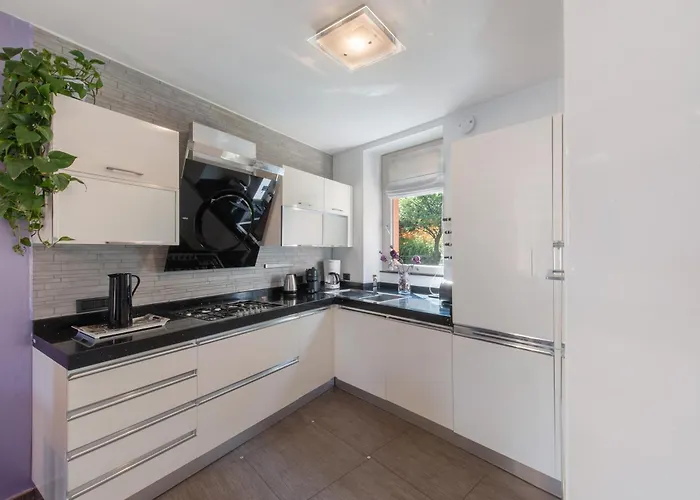 Luxury Lakefront Maisonette *