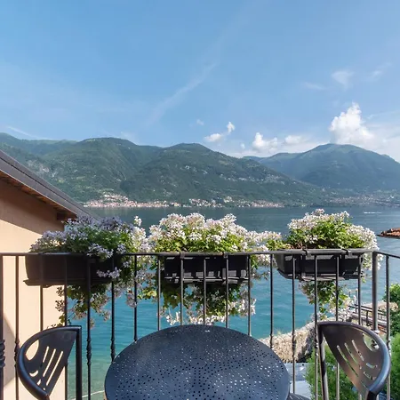 Luxury Lakefront Maisonette * Lezzeno