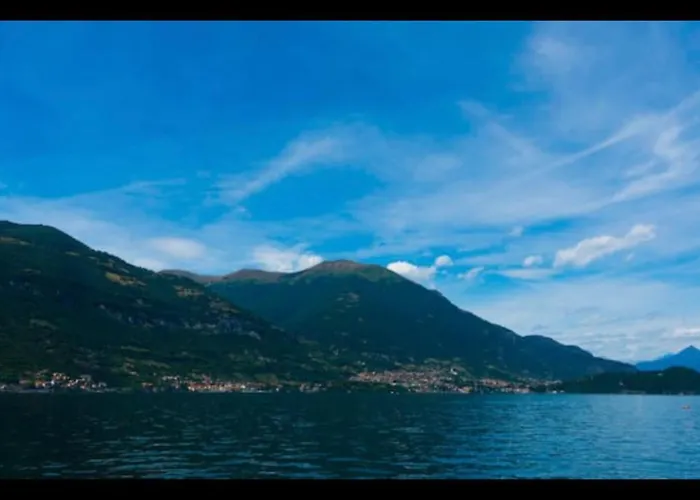 Luxury Lakefront Maisonette * Lezzeno