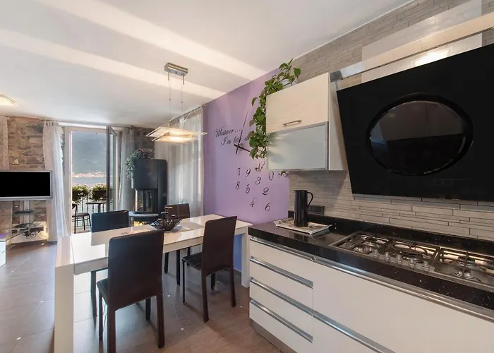 Apartment Luxury Lakefront Maisonette